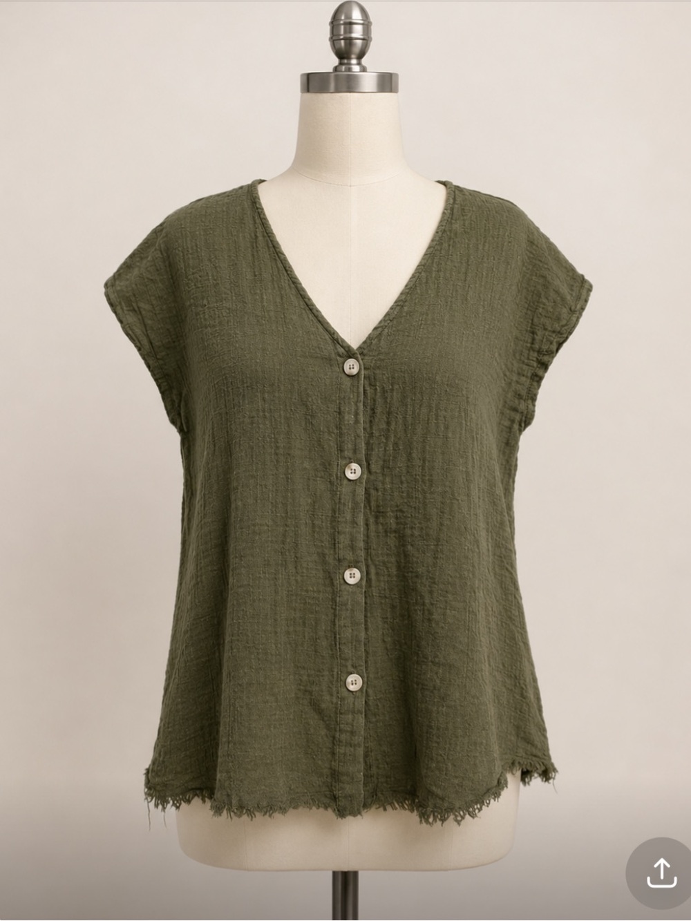 XCVI Olive Green Button-Front V-Neck 100 Cotton Shirt